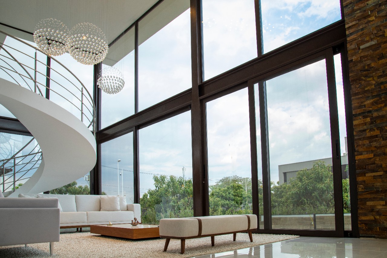 Moderne Fenster Krefeld: Glasbau West als Ihr Experte