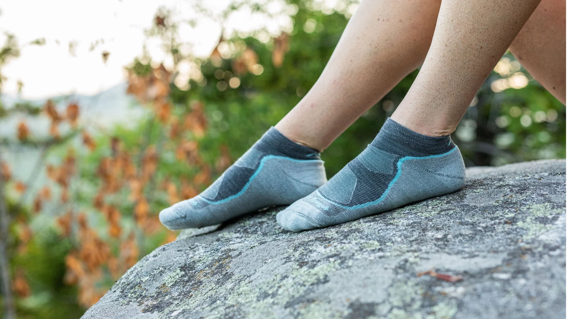 Jetzt getragene Socken kaufen: Sicher & anonym Socken kaufen mit Vertrauen